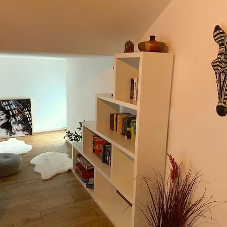 Stilvolle In Historischer Stadtvilla Lejlighed