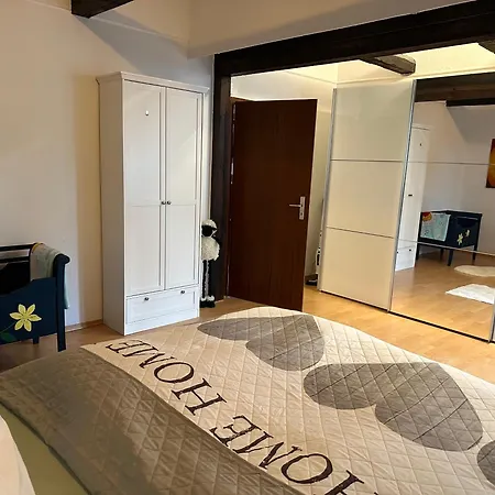 Stilvolle In Historischer Stadtvilla *