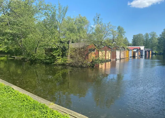 Stilvolle In Historischer Stadtvilla Appartamento Neubrandenburg